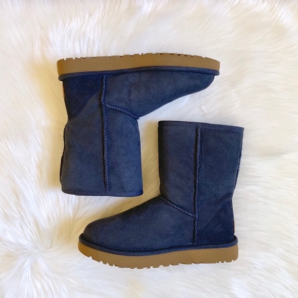 UGG Navy Classic Short II Boots - Picture 2 of 8